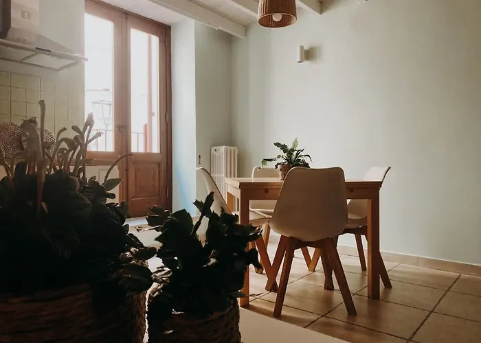 לינה וארוחת בוקר Marnudd